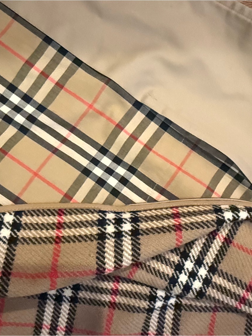 Vintage Burberrys’ Men’s Coat with Removable Zip-In Wool Liner | Classic British - Picture 3 of 7